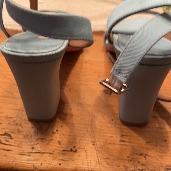 Beautiful blue Tabitha Simmons heels size 38 - Picture 3 of 4